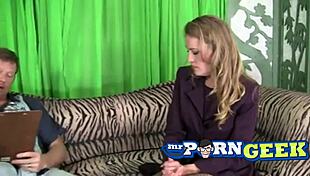 amateurs getting rough with double penetration and tattoos 😈