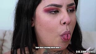 Bizarre goth triple kissing with tongues and sucking in brazilian fetish scene 😈