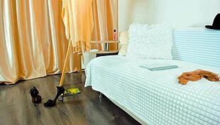 check out this slut fingering her legs on webcam 😍