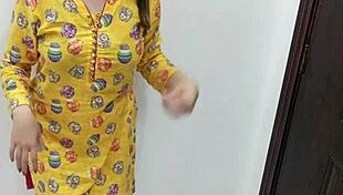 sobia nasir moans dirty in urdu hindi whatsapp call with client