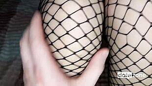 Girlfriend enjoys homemade titty fuck session