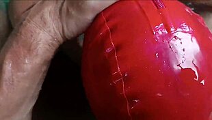 Big-titted MILF Laura deepthroats and swallows in heels