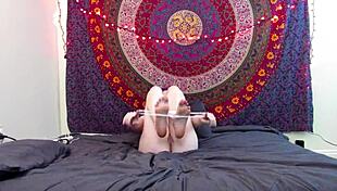 i lux do striptease and masturbate with toys