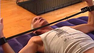 dont you wish you had kinky neighbors sucking shaved pussy