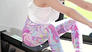 busty fitness babe jessica starling discusses workout with trainer