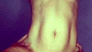 Von hinten gefickt zum squirten mit meiner pussy