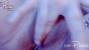 Amateur Asian Pussy Fingering Close-Up Masturbation