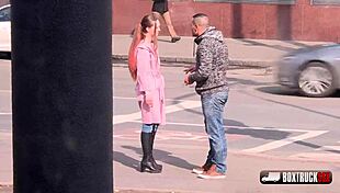 simona dreweova sucking stranger in fucktruck