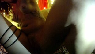 Bootycheeksxo webcam 2 - teen whore with tight pussy uses toys and big cocks