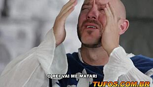 Duas gostosas donzelas fazendo um boquete ao serviçal cinderela paródia pornô - parte 4