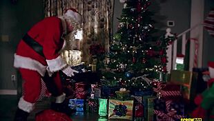 FUCK THE GRINCH! Orgy With MILFs And Teens!