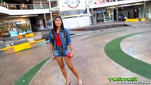 Tuktukpatrol Thai amateur delight fucked with big cock facial 😍