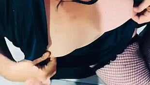 i'm giving a delicious blowjob to this big dick