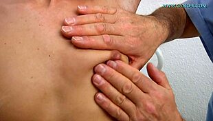 Gina Gerson visited her gynecologist for an intimate check. Speculum and close-up action followed.