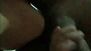 con mi deliciosa novia andrea dando rico masaje de bolas con lengua y venida en boca 😋