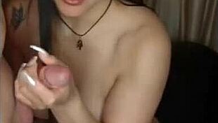 La Potra Aleja Prepares For Valentine's Day