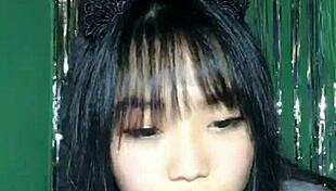 Wow! This sexy Asian Korean girl dances provocatively on Uplive livestream webcam show!