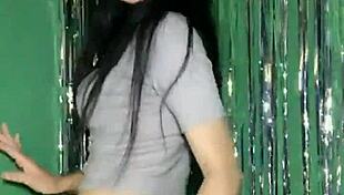 Wow! This sexy Asian Korean girl dances provocatively on Uplive livestream webcam show!