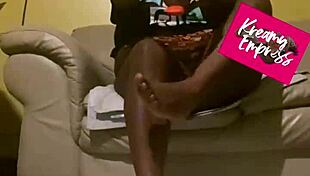 Intriguing Ebony Milf Discovers Raw Honey on Her Feet in Kinky Food Play