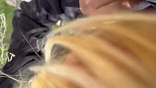 Amatorska latynoska para cieszy się oralem na świeżym powietrzu z wytryskiem w ustach na szlaku górskim