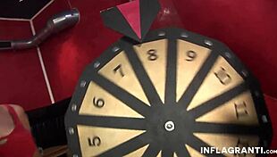 Я, как студент, получил игрушку в жопу в гей фемдом гангбанге со страпоном и хэндджобом