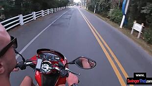 amateur thai teen girlfriend gives blowjob after workout