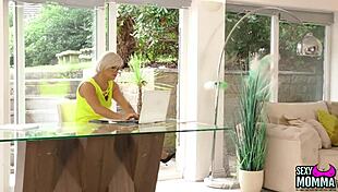 Stepdaughter liz bribes blonde ellie with toys.