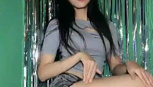 Wow! This sexy Asian Korean girl dances provocatively on Uplive livestream webcam show!