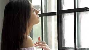 Gorgeous Babe Bent Over for Rimjob and Cumshot in Doggystyle