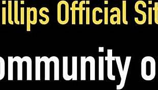 Lauren Phillips licks big pussy lips in sexy lesbian lingerie session!