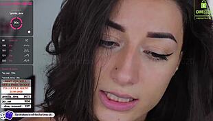 Darsy performs a simple web chat show