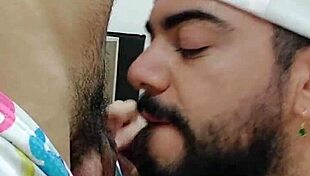 Turista curioso visits mr bumbum brasil