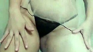 Watch this gordinha show off?