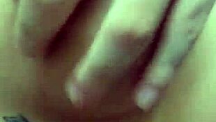 Watch this gordinha show off?