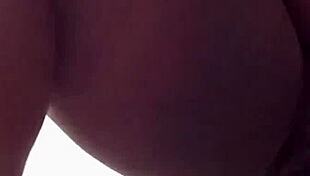 this shaved pussy looks delicious and nutritious 😋