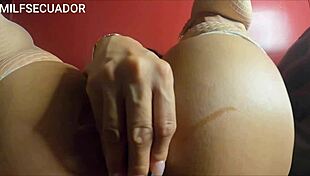 aleja la potra se escapa de su marido para grabar un video con su universitario otaku que le pidi� un cosplay de chun li