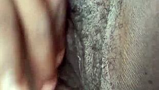 this shaved pussy looks delicious and nutritious 😋