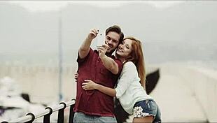 SexArt - Belleza pelirroja Michelle H en acción sensual