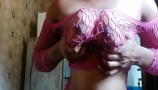 katy katie twerks and squirts cum in your face