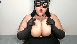 wonder what mary jhuana does with a carrot in private?