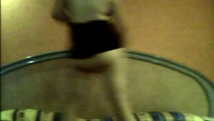 Lulu Checks Into Hotel