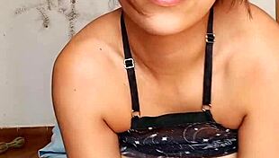 Hot latina shows lingerie in fucking movements