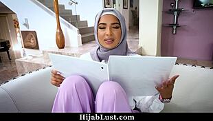 Lucky Guy Fucks His New Hijab Coworker With Monster Cock