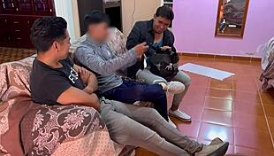 Straight twink photo shoot turns naked at gym