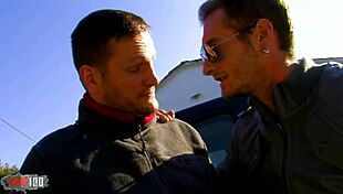 Ginger Hell's Crazy Threesome With Ian Scott & Leo Galvez 😈