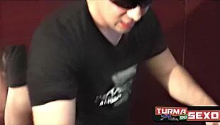 mulata wife gives anal in abandoned building