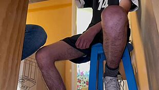 Me doy bien rico a mi primastro me lo destrozo en su cama despues de la fiesta y cuando sus jefes no estan