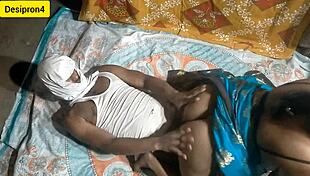 Sexy Indian Babe Masturbates