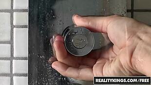 رياليتي كينغز نعيش معاً مع سيلسيت ستار وريان رايانز