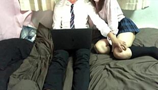 watching hentai with my girlfriend gets us both horny 😏